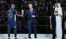 Infantino condamne les propos racistes tenus à l'encontre de Mbappé