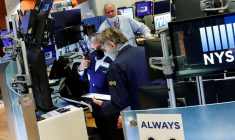 LA BOURSE DE NEW YORK OUVRE SUR UNE NOTE PRUDENTE