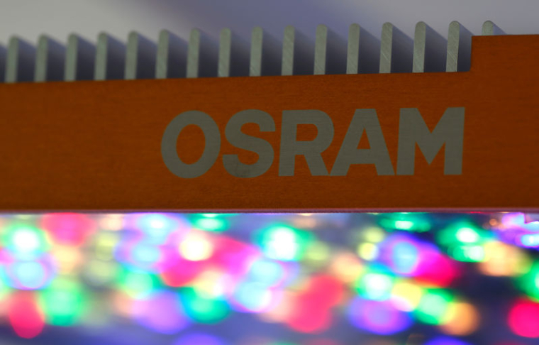 OSRAM POURSUIT LES DISCUSSIONS AVEC BAIN ET CARLYLE, LE TITRE MONTE