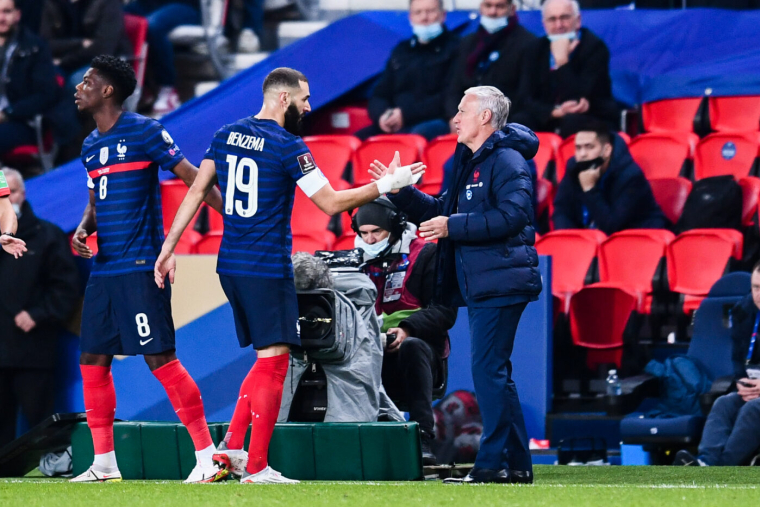 Du cœur au clown : les drôles d’émojis de Benzema à Deschamps