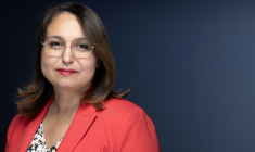 La députée LFI Farida Amrani à Paris, le 17 juillet 2024 ( AFP / JOEL SAGET )