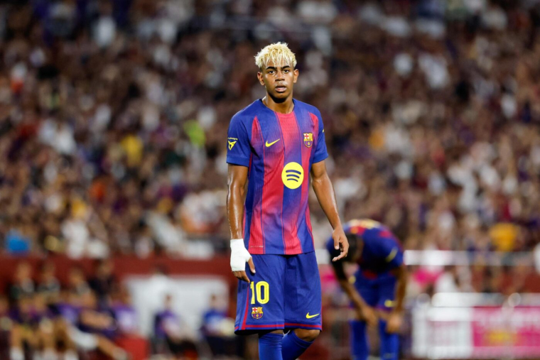 La fresque de Lamine Yamal vandalisée avec l’ajout des Sept nains