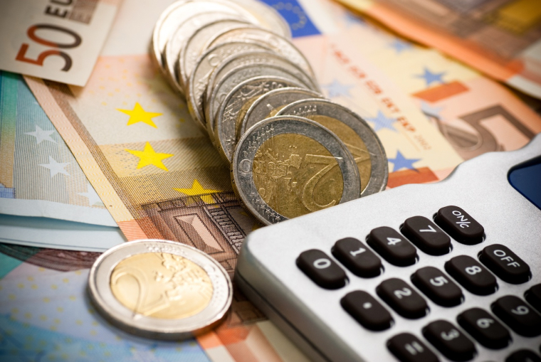 A raison de 0,50%, le livret A rapporte concrètement 5 euros pour 1 000 euros placés pendant un an (Crédit photo: © Olivier Le Moal - stock.adobe.com)