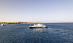Vue aérienne du navire de croisière MV Hondius au mouillage au large du port de Praia, la capitale du Cap-Vert, le 3 mai 2026 ( AFP / - )