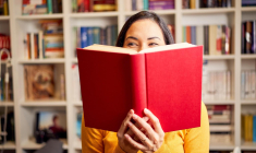 Découvrez 6 ouvrages récompensés par des prix littéraires. crédit photo : Getty Images