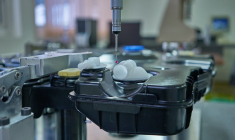 "L'automobile est très cyclique, c'est-à-dire avec des hauts et des bas en terme d'activité et de rentabilité, les bas étant quelque fois très bas, ce qui se retrouve dans les cours des titres un jour ou l'autre. (Crédits photo : Adobe Stock)(Crédits photo : Akwel)