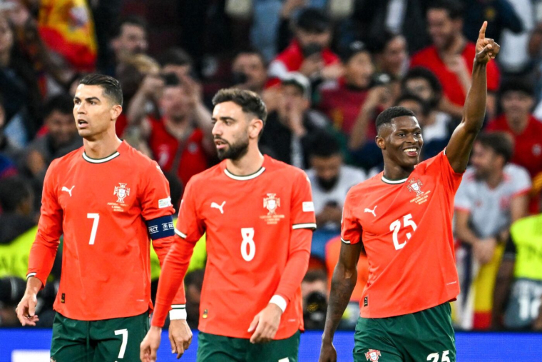 Pour Roberto Martínez, Nuno Mendes est « très proche » d'être le joueur parfait