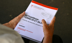 Le rapport de la commission d'enquête de la FIJD sur le collège catholique "Le Beau Rameau" à Lestelle-Betharram, le 20 juin 2026 dans les Pyrénées-Atlantiques ( AFP / Gaizka IROZ )