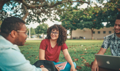 En 2019, l’enseignement supérieur (public et privé) en France représentait un total de 2,73 millions d'étudiants puis 2,78 millions en 2020 et 2,81 millions en 2021. (Pixabay / naassomz1)