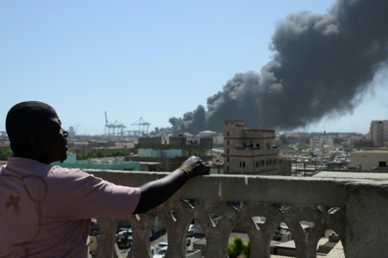 Port-Soudan le 6 mai 2025, après une attaque de drones, la troisième contre cette ville du Soudan en plein guerre civile ( AFP / - )