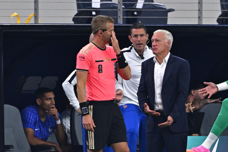 Didier Deschamps enrage contre l’arbitrage