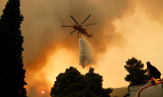 PLUSIEURS PAYS DE L'UNION EUROPÉENNE, DONT LA FRANCE, DÉPÊCHENT DES POMPIERS EN GRÈCE POUR L'ÉTÉ
