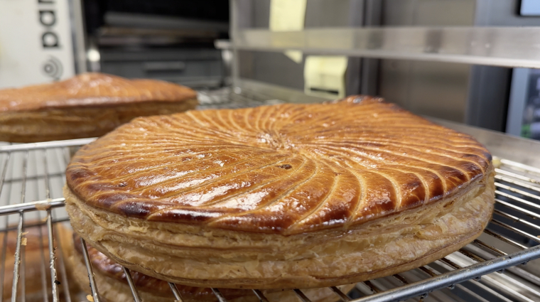 Cette année, les vainqueurs de la meilleure galette des rois d’Ile-de-France ne viennent pas d’une boulangerie parisienne, mais d’un artisan du Val-de-Marne. ( crédit photo : Capture d’écran Instagram )