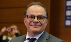 FEmmanuel Moulin, ancien secrétaire général de l'Elysée et candidat au poste de gouverneur de la Banque de France, assiste à une audition devant la commission des finances de l'Assemblée nationale, le 20 mai 2026 à Paris ( AFP / Thomas SAMSON )