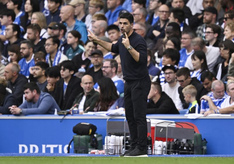 Mikel Arteta à l'American Express Community Stadium, Brighton