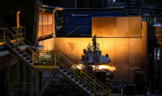 Une aciérie à Fos-sur-Mer, dans le sud de la France, le 24 mars 2025 ( AFP / CLEMENT MAHOUDEAU )