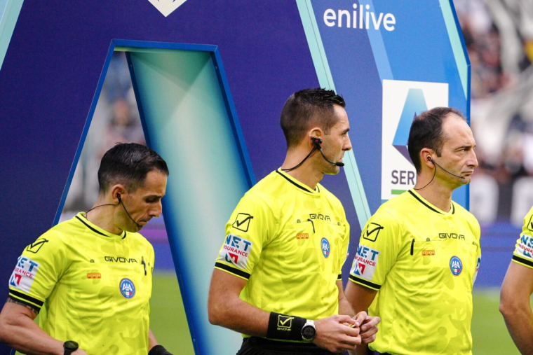 En Italie, la caméra portée par les arbitres essuie déjà les critiques