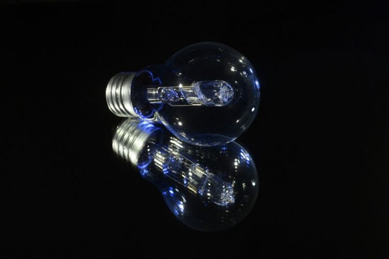 ( AFP / LIONEL BONAVENTURE )