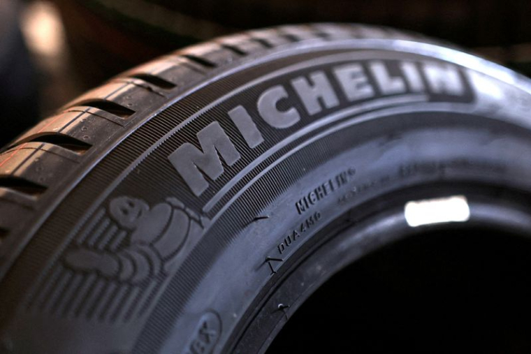 Un pneu Michelin est visible dans un magasin à Zenica