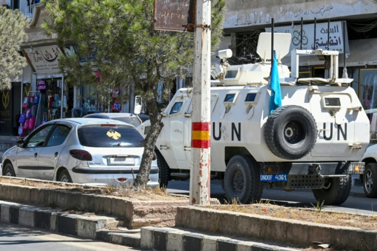 Vehicule de l'ONU à Khan Arnaba, dans le sud de la Syrie, près de la frontière avec le plateau syrien du Golan annexé par Israël, le 21 septembre 2025 ( AFP / LOUAI BESHARA )