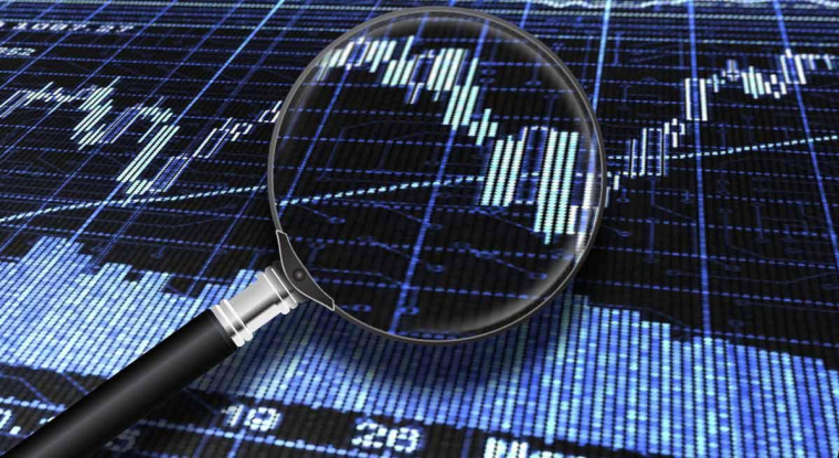 Historiquement, les petites et moyennes valeurs surperforment les grandes entreprises en Bourse. (© DR)