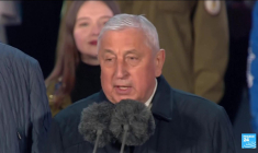 Poutine réélu : discours du président russe acclamé par la foule