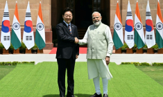 Le président sud-coréen Lee Jae-myung et le Premier ministre indien Narendra Modi, à New Dehli, le 20 avril 2026 ( AFP / Sajjad HUSSAIN )