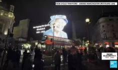Décès d'Elizabeth II : des britanniques ont veillé tard dans la nuit pour dire adieu à leur reine