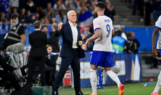 Un inconditionnel de Deschamps lui rend hommage