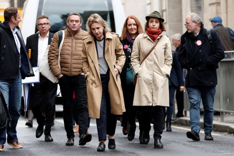 Le Premier ministre français Lecornu rencontre des dirigeants syndicaux à Paris