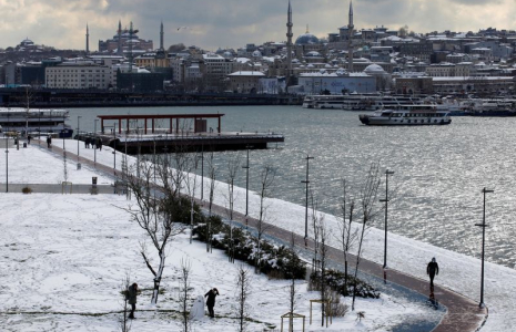 D'IMPORTANTES PERTURBATIONS EN TURQUIE ET GRÈCE, SOUS LA NEIGE