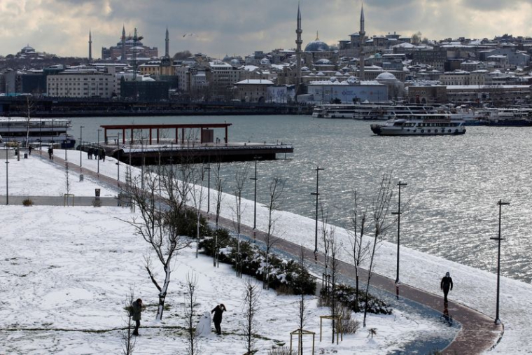 D'IMPORTANTES PERTURBATIONS EN TURQUIE ET GRÈCE, SOUS LA NEIGE