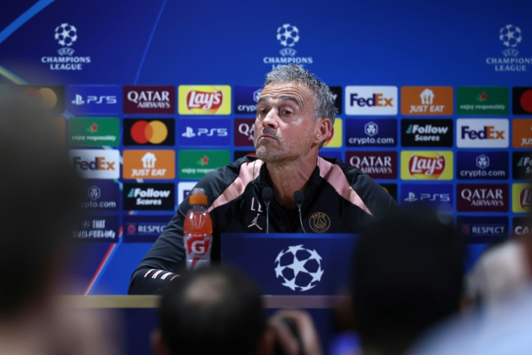 L'entraîneur espagnol du Paris SG, Luis Enrique, en conférence de presse à Poissy le 6 mai 2025 ( AFP / FRANCK FIFE )