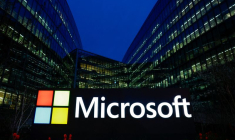 Un logo Microsoft est visible à Issy-les-Moulineaux, près de Paris