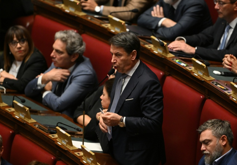 Giuseppe Conte, ancien Premier ministre et dirigeant du Mouvement 5 étoiles, au Parlement italien le 8 octobre 2026 ( AFP / Tiziana FABI )