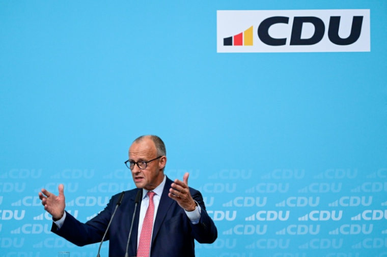 Friedrich Merz a convoqué une réunion de crise de son parti conservateur, la CDU, juste après l'annonce des premiers résultats ( AFP / John MACDOUGALL )