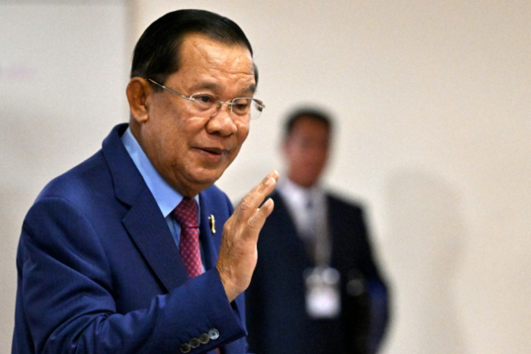 Le président du Sénat Hun Sen, le 2 juin 2025 à Phnom Penh, au Cambodge ( AFP / TANG CHHIN Sothy )