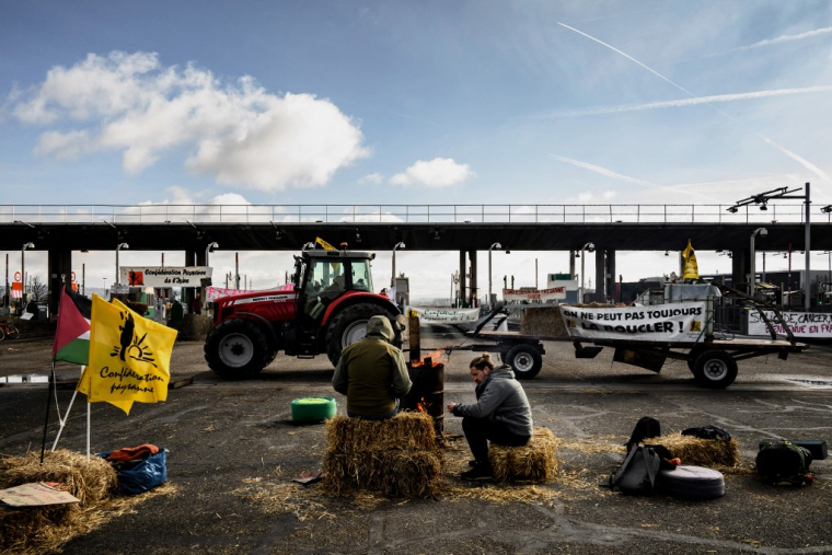 Le péage de Saint-Quentin-Fallavier, le 2 février 2024. ( AFP / JEFF PACHOUD )