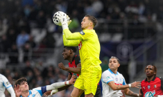 De Lange préféré à Rulli dans les cages olympiennes, Safonov gardera les buts parisiens... Les compositions du Classique sont tombées