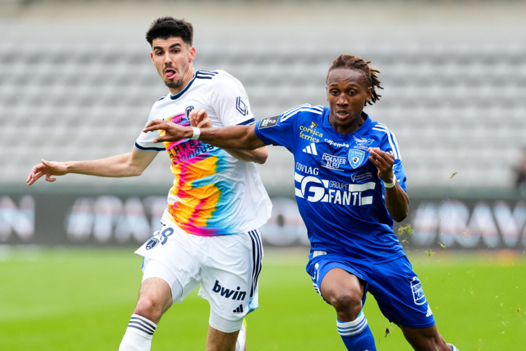 Le Paris FC assure contre Bastia