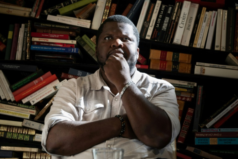 L'écrivain canado-haïtien Thélyson Orélien, le 24 septembre 2026 à Manosque, dans le sud-est de la France ( AFP / Joel Saget )