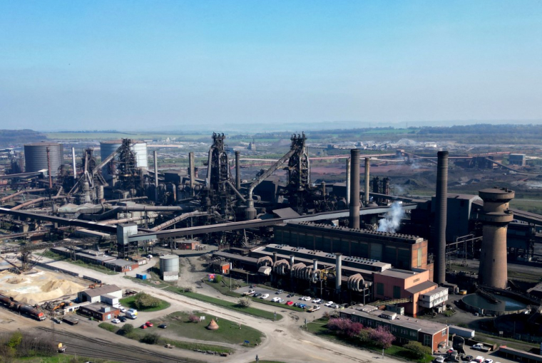 ( AFP / DARREN STAPLES )