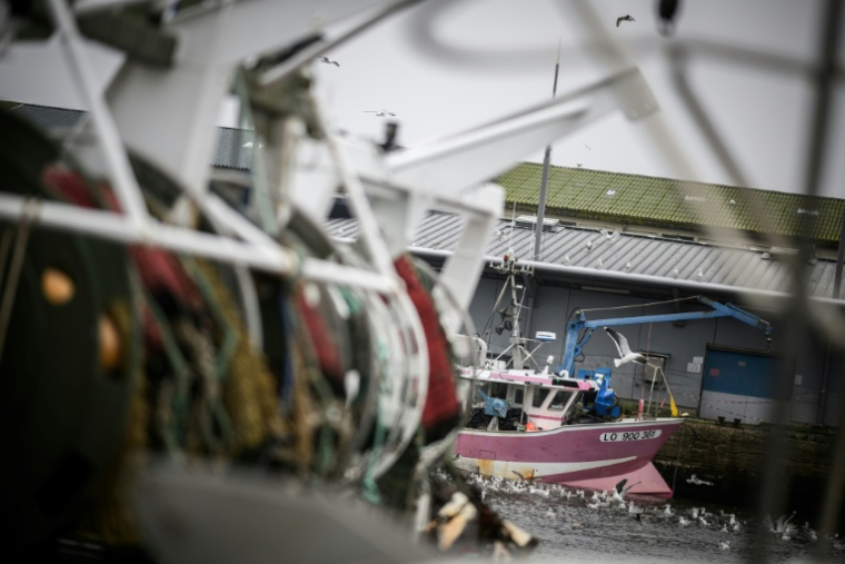 Les pêcheurs sont réunis jeudi et vendredi pour leurs assises à Cherbourg, en Normandie, pour débattre de l'avenir du secteur, récemment bousculé par la flambée des prix du carburant. ( AFP / LOIC VENANCE )