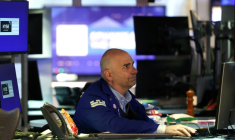 Un opérateur à la Bourse de New York, le 14 mai 2026 ( AFP / TIMOTHY A. CLARY )