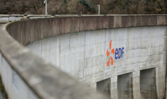 Vue du barrage hydroélectrique de Vouglans, dans l'est de la France, le 12 février 2026 ( AFP / Thomas SAMSON )