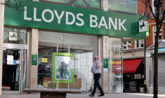 ( AFP / TOLGA AKMEN )