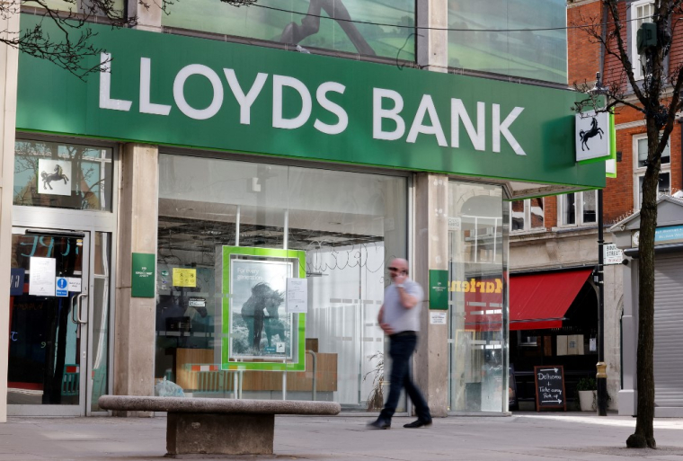 ( AFP / TOLGA AKMEN )