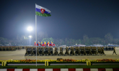 Des militaires birmans défilent à Naypyidaw, capitale de la Birmanie, le 27 mars 2026 ( AFP / ANTHONY WALLACE )