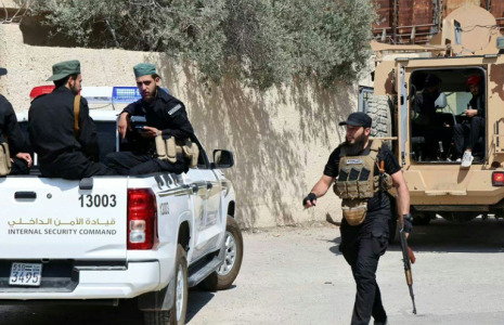 Photo diffusée par l'agence de presse officielle syrienne Sana, le 23 juin 2025, d'une opération de sécurité à Damas au lendemain d'un attentat-suicide contre une église orthodoxe ( SANA / - )