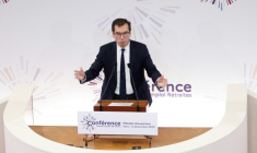 Le ministre du Travail Jean-Pierre Farandou lors du lancement de la conférence Travail et retraites, le 5 décembre 2025 à Paris ( AFP / Ian LANGSDON )